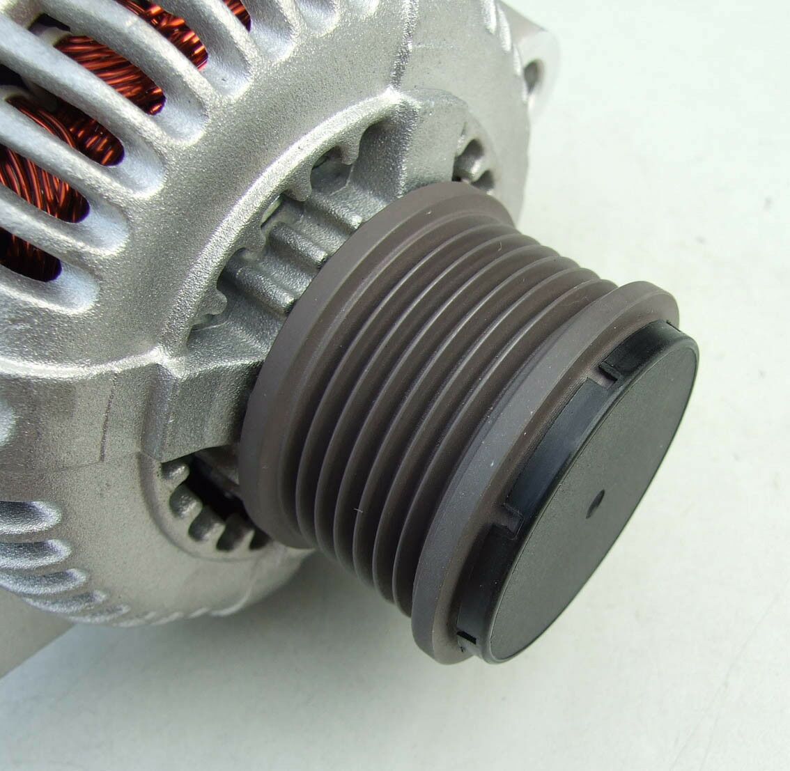 Alternator denso 12v 70a toyota land cruiser, hilux