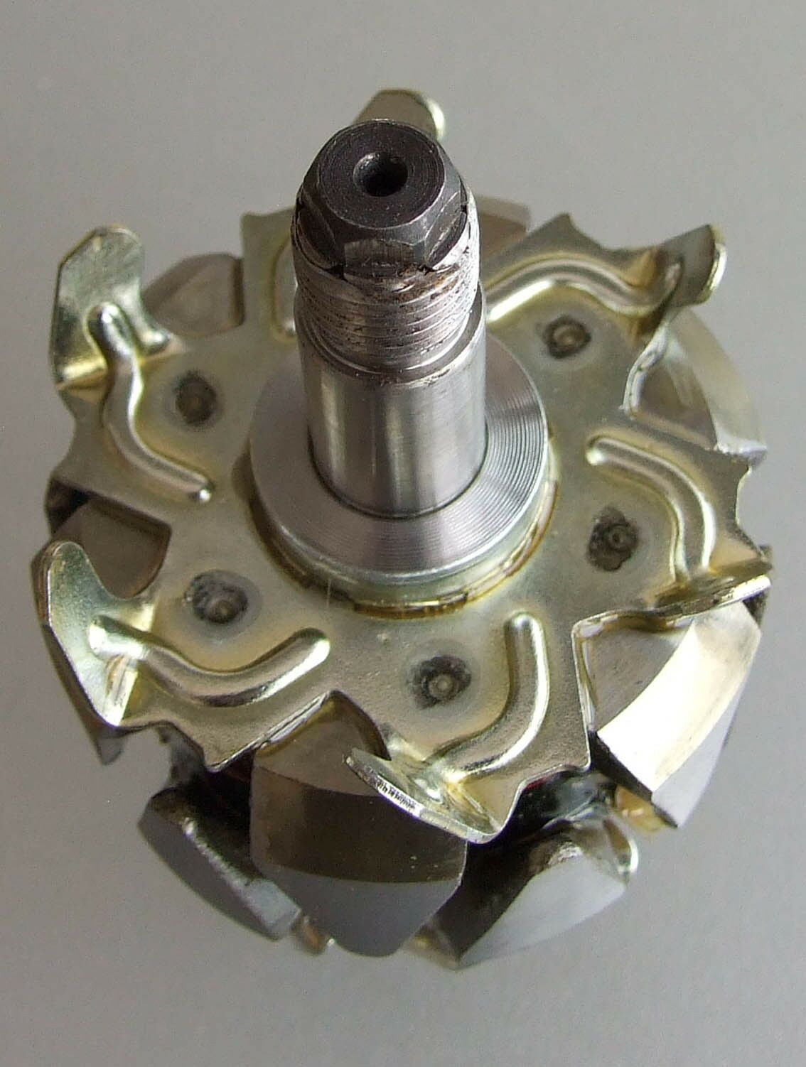 Rotor alternatora denso kubota 40a