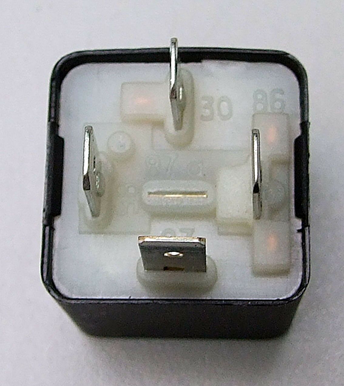 Mini relej 12v 40a 4 pin