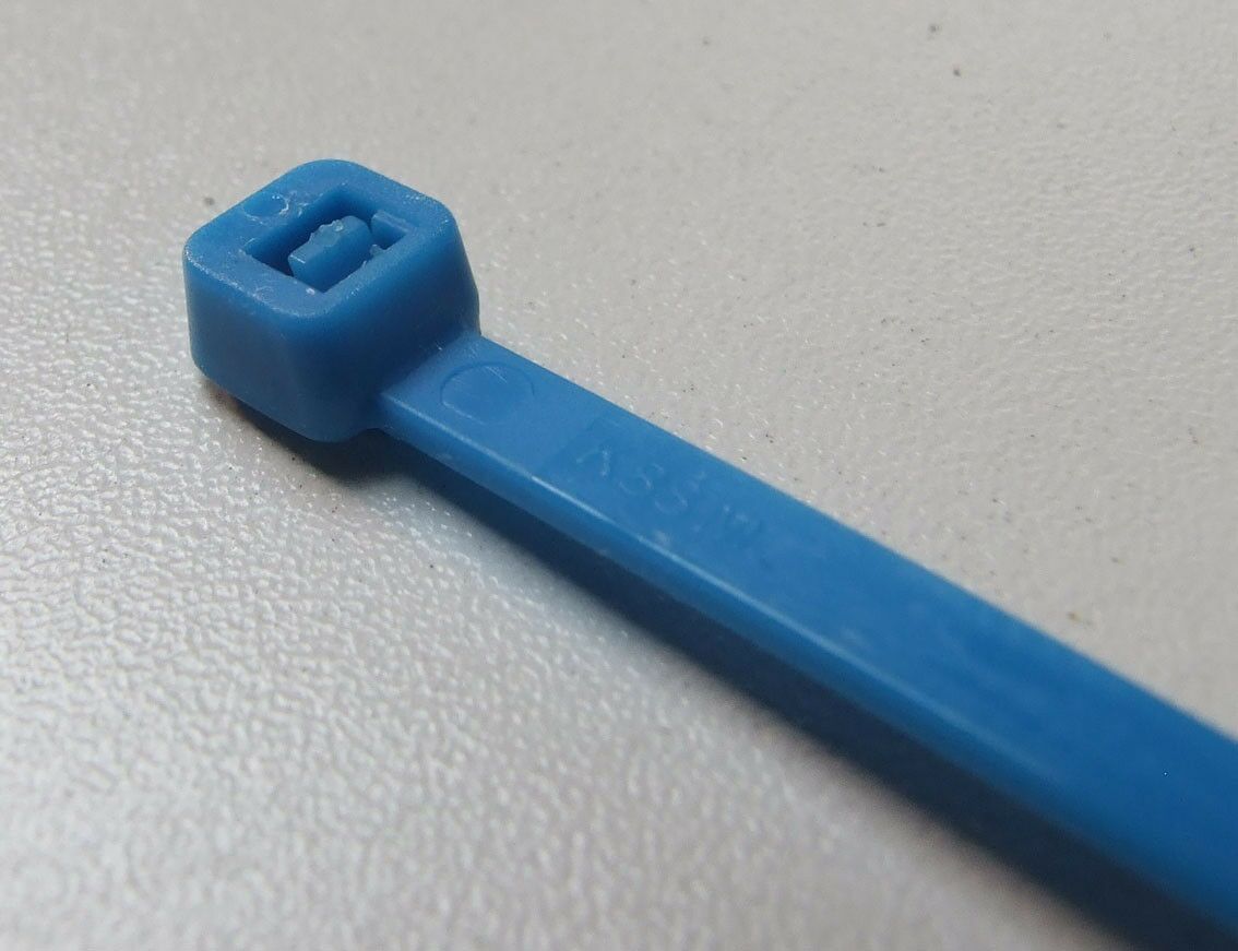Plasticna vezica 4.8x190mm plava