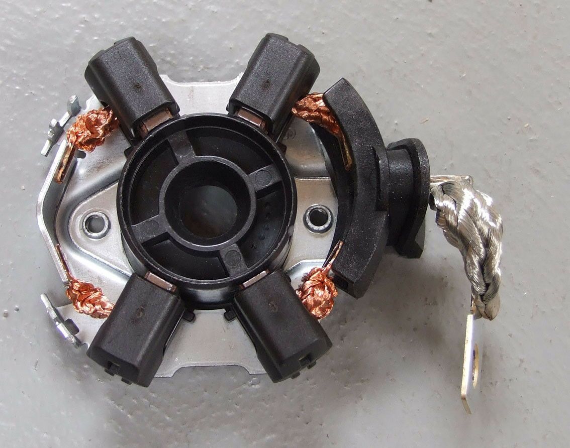 Nosac cetkica elektropokretaca bosch vw golf v